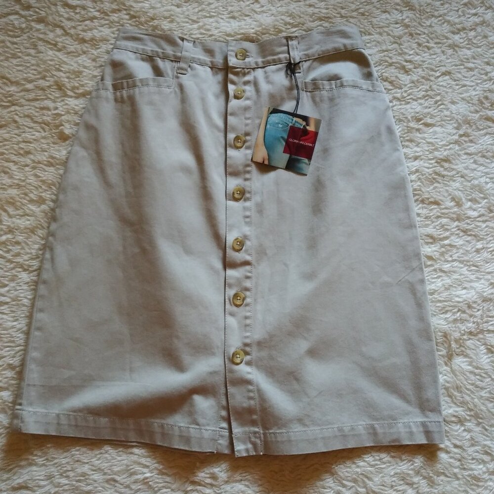 Gloria Vanderbilt button front skirt